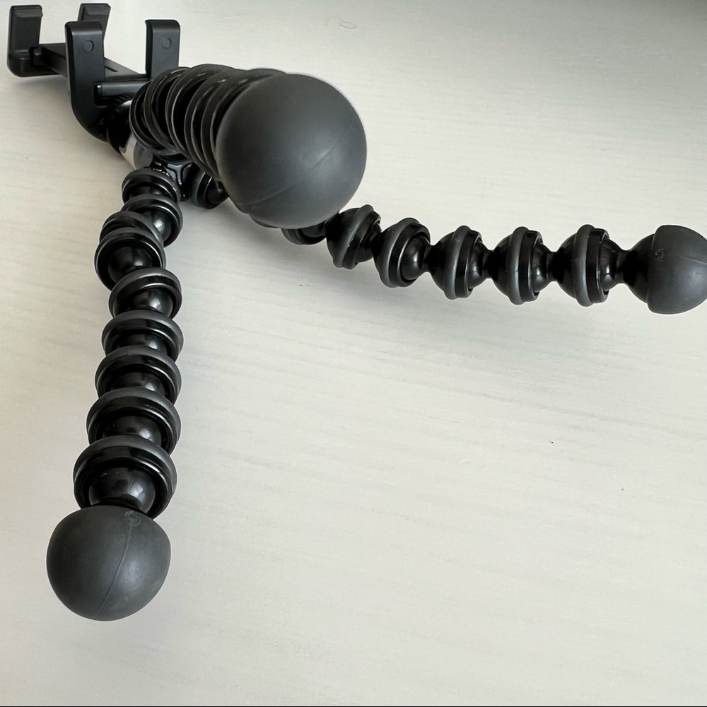 Phone stand - Picture 3 of 4